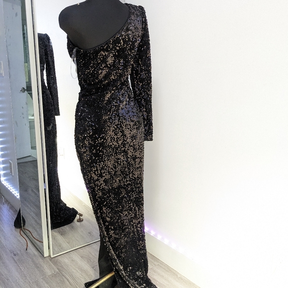 Black sequined maxi gown - Picture 4 of 12